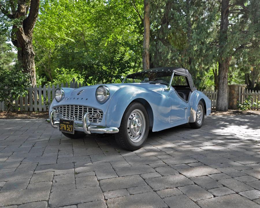 Triumph TR3B Roadster 1963 года  (фото 1 из 4)